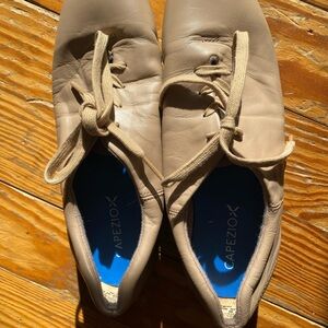 Capezio Tan Tap Shoes 8M